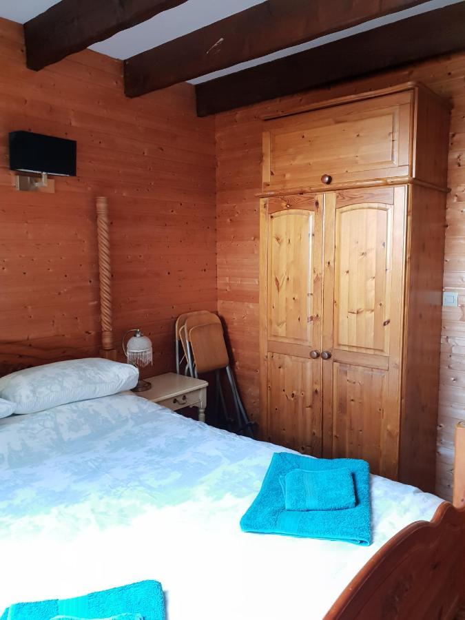 Dathee Lodge Viré